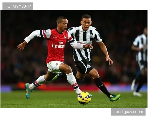 欧联杯射手榜最新更新：各球员表现分析及金靴争夺趋势