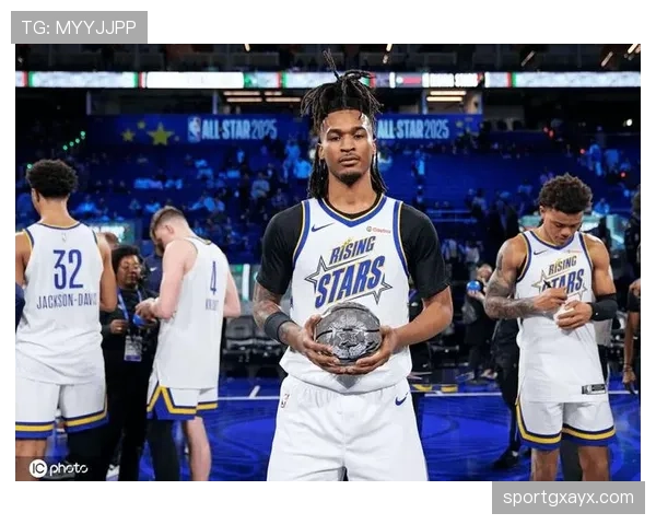 斯蒂芬·卡斯尔利用挡拆造杀机会显著提升三分效率